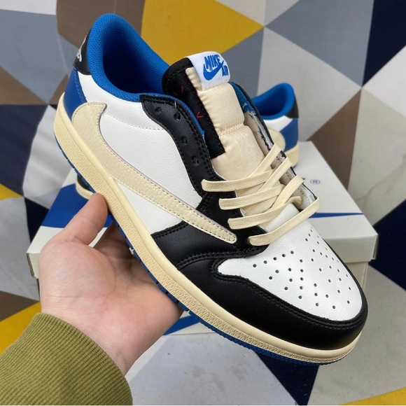 Fragment Design x Travis Scott x Air Jordan 1 Retro Low - Picture 1 of 8